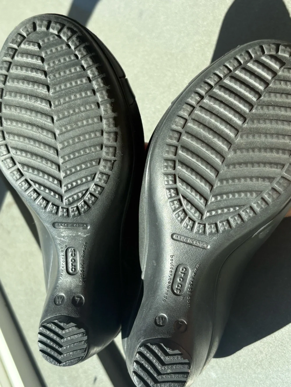 Crocs Cap Toe Wedge Slip-On Pumps – Black – Size 7